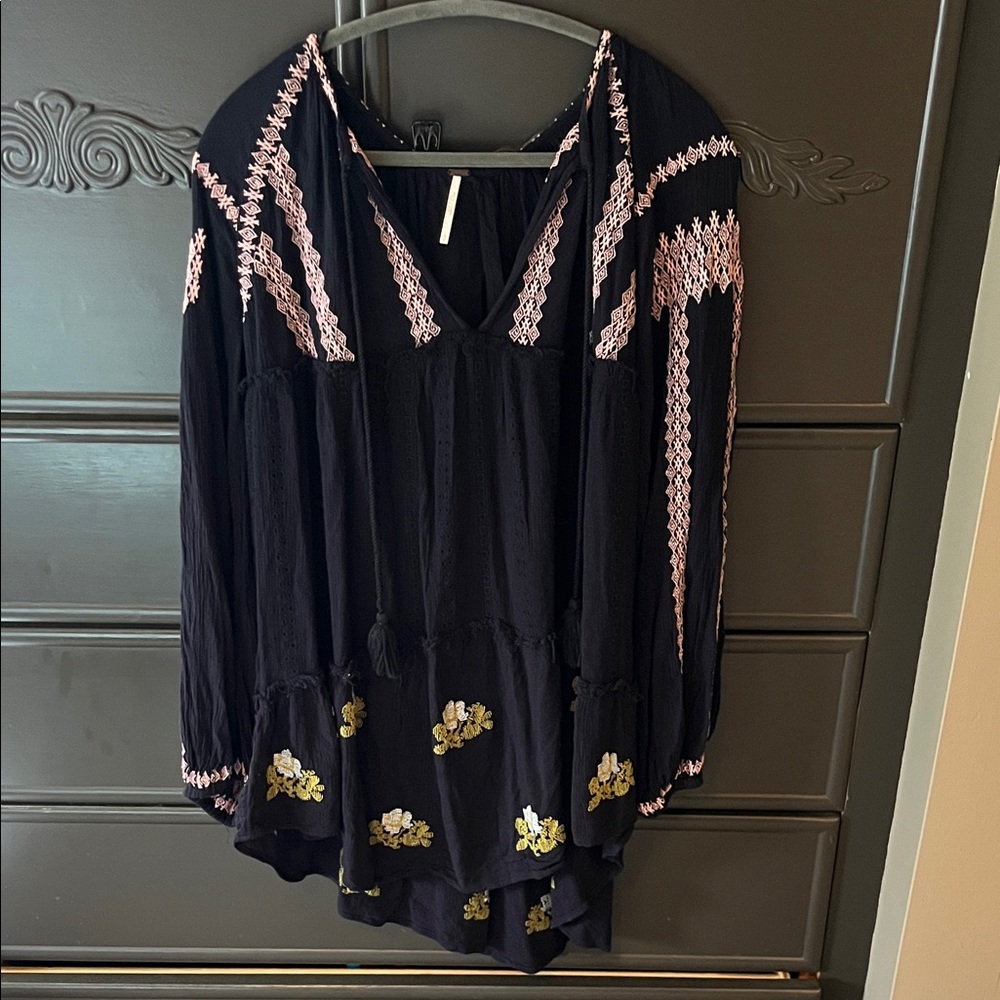Free People - Boho Floral Embroidered V-Neck Tunic Women's Top